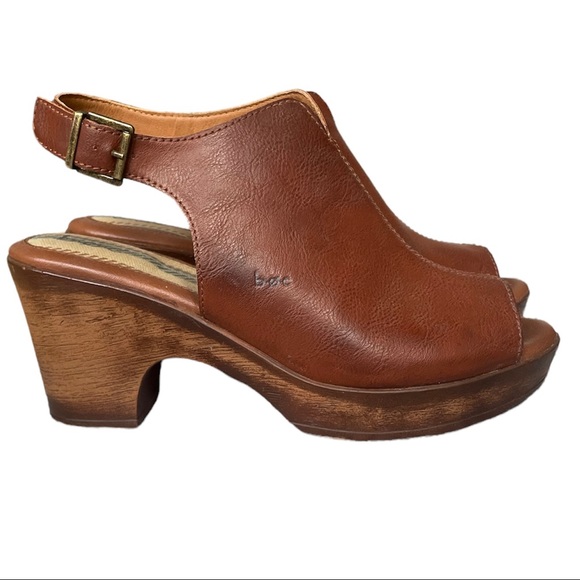 b.ø.c. by Born Sheila Clog Sandals - Picture 2 of 9